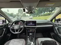 2022 Volkswagen Tiguan L 430PHEV PHEV Flagship — фото 13