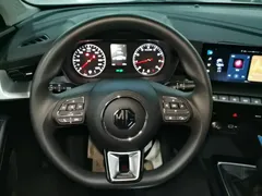 2023 MG MG5 180DVVT MT Fashion, белый — фото 11