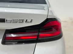 2022 BMW 5 Series 5 530Li M, белый — фото 20