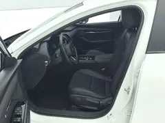 2022 Mazda 3 2.0L AT, белый — фото 9