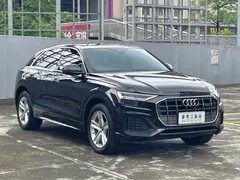2021 Audi Q8 45 TFSI, чёрный — фото 3