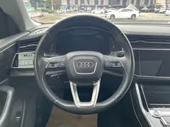 2021 Audi Q8 45 TFSI, чёрный — фото 14