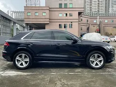 2021 Audi Q8 45 TFSI, чёрный — фото 31