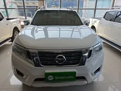2021 Nissan Navara 2.5L AT 4WD QR25, белый — фото 3