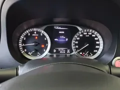 2021 Nissan Navara 2.5L AT 4WD QR25, белый — фото 12