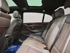 2021 BMW 5 Series 5 530Li M, белый — фото 8