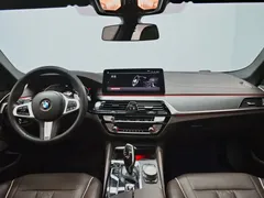 2021 BMW 5 Series 5 530Li M, белый — фото 9