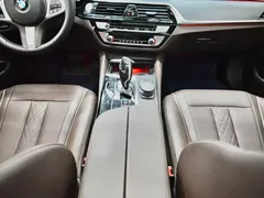 2021 BMW 5 Series 5 530Li M, белый — фото 10