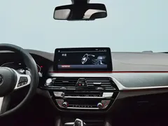 2021 BMW 5 Series 5 530Li M, белый — фото 14