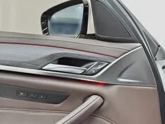 2021 BMW 5 Series 5 530Li M, белый — фото 22