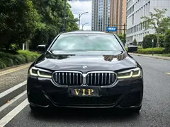 2023 BMW 5 Series 5 530Li M, чёрный — фото 2