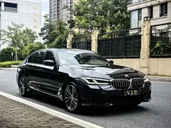 2023 BMW 5 Series 5 530Li M, чёрный — фото 3