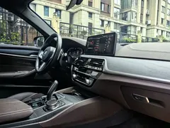 2023 BMW 5 Series 5 530Li M, чёрный — фото 9