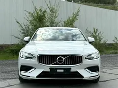 2022 Volvo S60 B4 Luxury, белый — фото 2