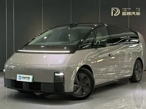 2024 Li Auto MEGA Ultra