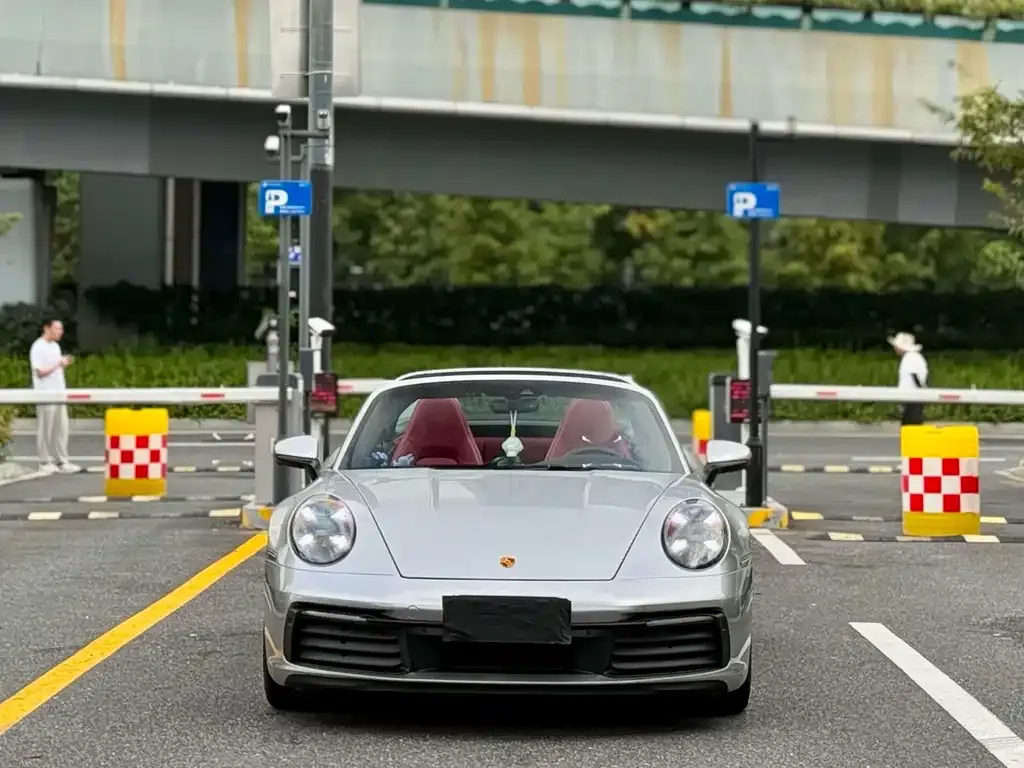 2023 Porsche 911 Targa 4 3.0T