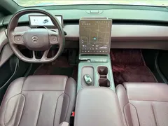 2024 Nio ET5T 75kWh Touring, синий — фото 19