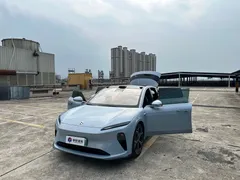 2024 Nio ET5T 75kWh Touring, синий — фото 29