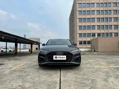 2022 Audi A4L 40 TFSI — фото 1