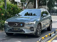 2022 Volvo XC60 B5 4WD Luxury, синий — фото 1