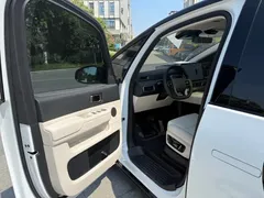 2025 Li Auto MEGA Home, белый — фото 14