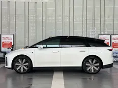 2025 Li Auto i6 4WD Standard, белый — фото 6