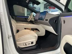 2025 Li Auto i6 4WD Standard, белый — фото 12