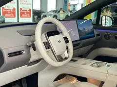 2025 Li Auto i6 4WD Standard, белый — фото 15