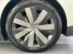 2025 Li Auto i6 4WD Standard, белый — фото 18