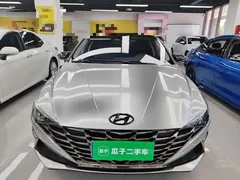 2022 Hyundai Elantra 1.5L CVT LUX Premium — фото 3
