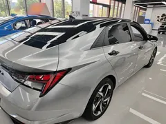 2022 Hyundai Elantra 1.5L CVT LUX Premium — фото 7