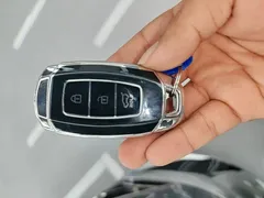 2022 Hyundai Elantra 1.5L CVT LUX Premium — фото 9