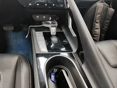 2022 Hyundai Elantra 1.5L CVT LUX Premium — фото 14
