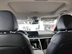 2022 Hyundai Elantra 1.5L CVT LUX Premium — фото 18