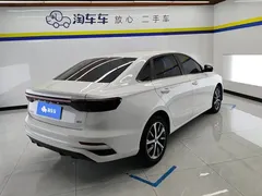 2022 Geely Emgrand 1.5L CVT, белый — фото 3