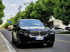 2022 BMW X6 M, чёрный — фото 3