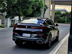 2022 BMW X6 M, чёрный — фото 11