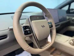 2025 Li Auto i6 2WD, чёрный — фото 13