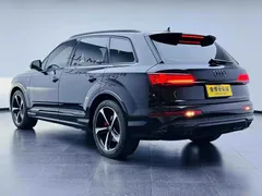 2022 Audi Q7 55 TFSI quattro S line Sport, чёрный — фото 6