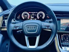 2022 Audi Q7 55 TFSI quattro S line Sport, чёрный — фото 20