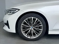 2021 BMW 3 Series 3 320i, белый — фото 6