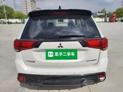2021 Mitsubishi Outlander 2.4L 4WD 5, белый — фото 6