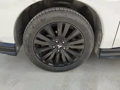 2021 Mitsubishi Outlander 2.4L 4WD 5, белый — фото 23