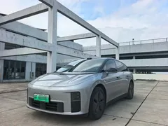2025 Li Auto i6 2WD — фото 1