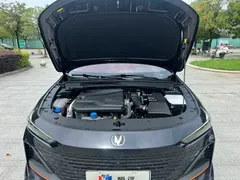2023 Changan UNI-V 1.5T Sport, чёрный — фото 14