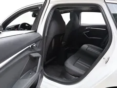 2023 Audi A3 Sportback 35 TFSI, белый — фото 11
