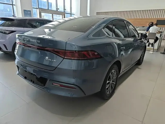 2024 BYD Qin PLUS Honor DM-i PHEV 55km Leading
