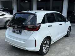2021 Honda Fit 1.5L CVT, белый — фото 13
