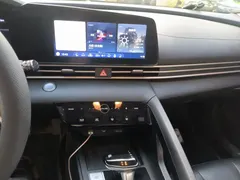 2021 Hyundai Elantra 1.5L CVT LUX Premium, белый — фото 6