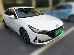 2021 Hyundai Elantra 1.5L CVT LUX Premium, белый — фото 24